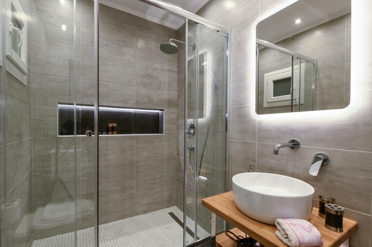 Adell Luxury Apartments Kavala Exterior photo